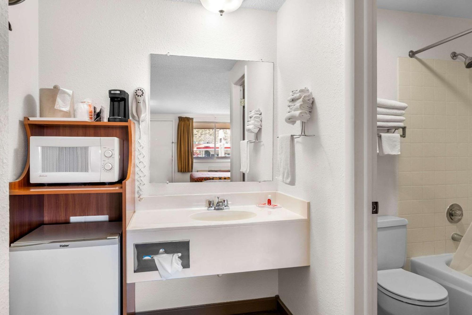 Econo Lodge Miles City Zewnętrze zdjęcie